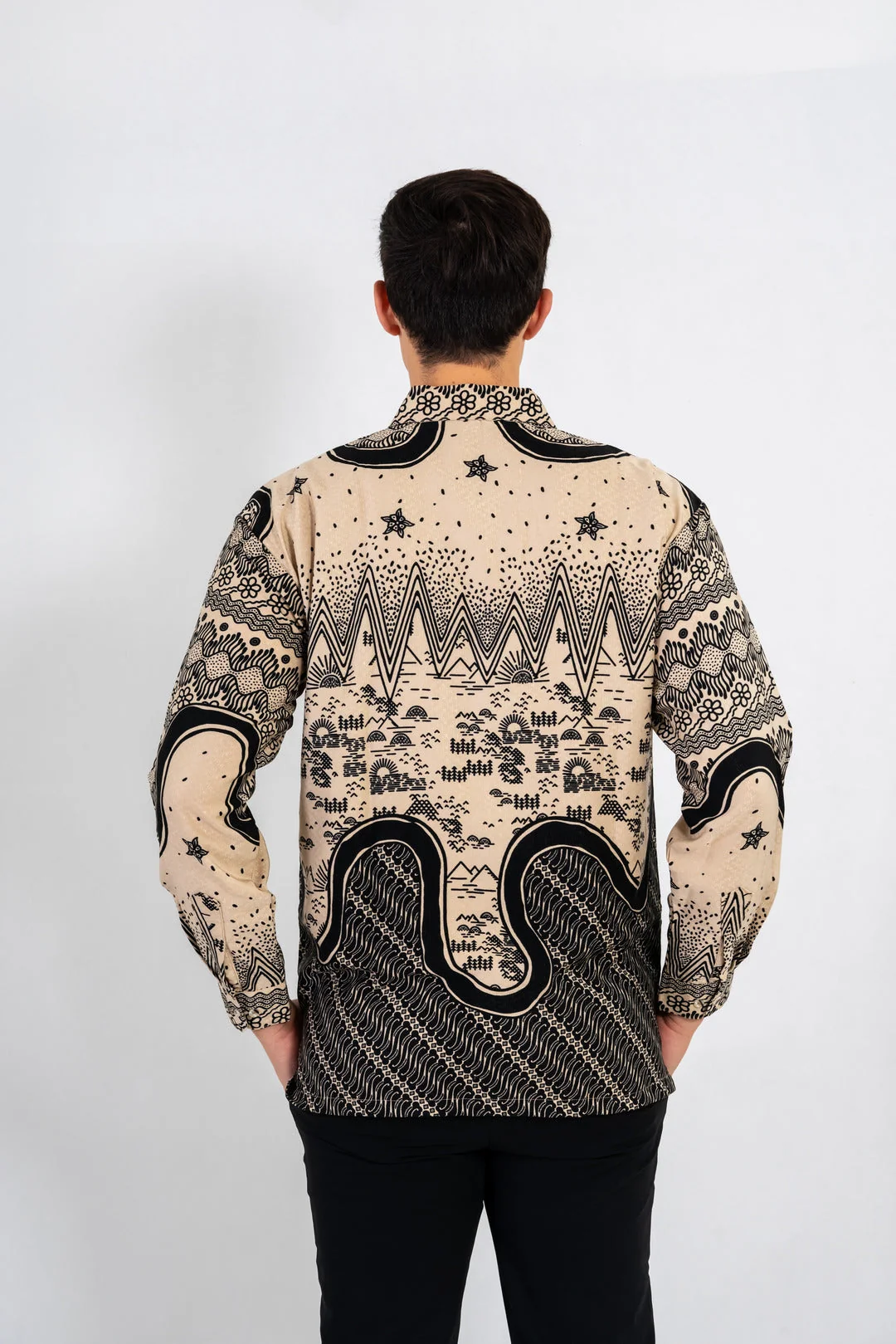 Gunung Batik Long-Sleeve Shirt – Sand & Black - Image 2