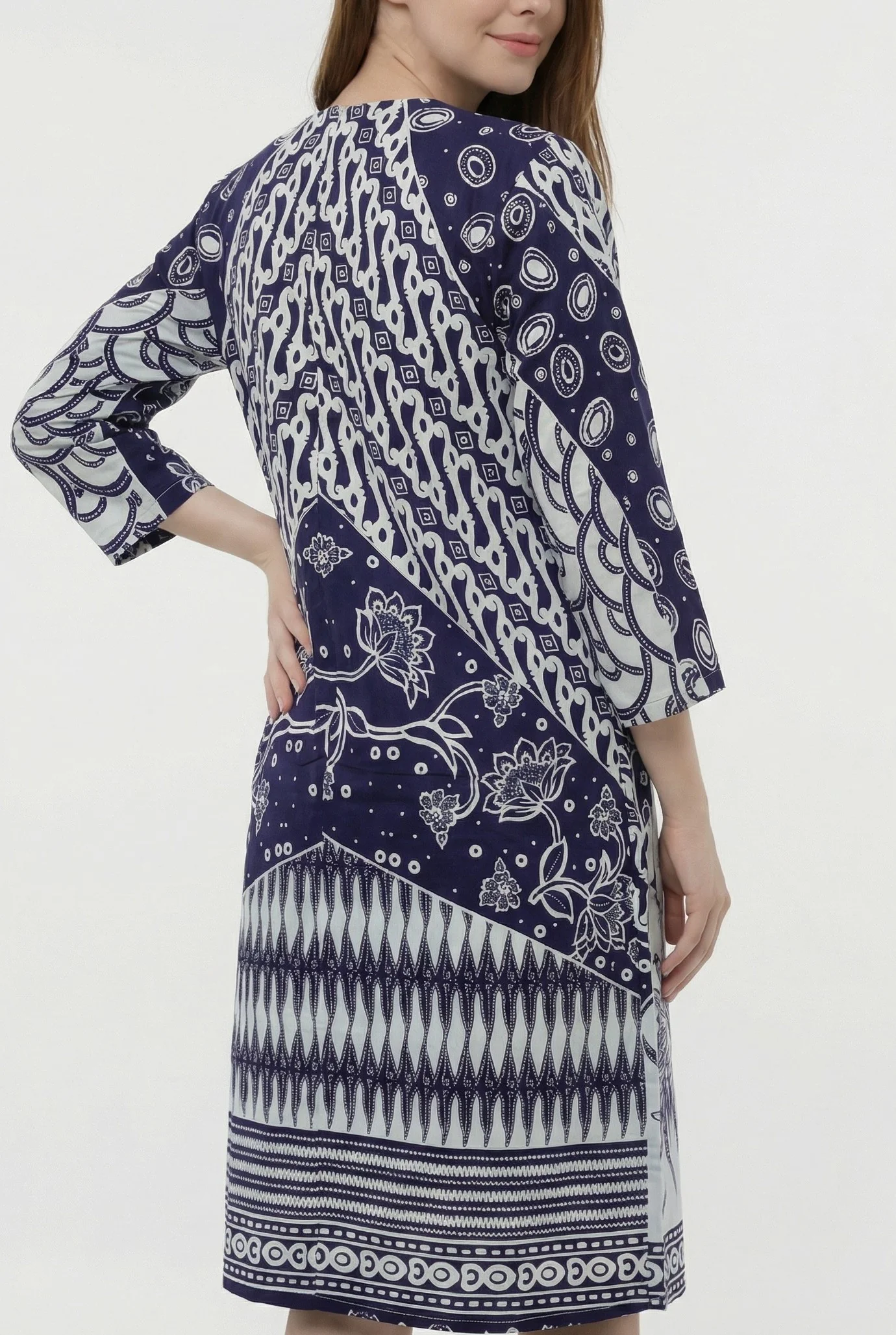 Kenanga Batik Kimono Dress – Navy & White - Image 2